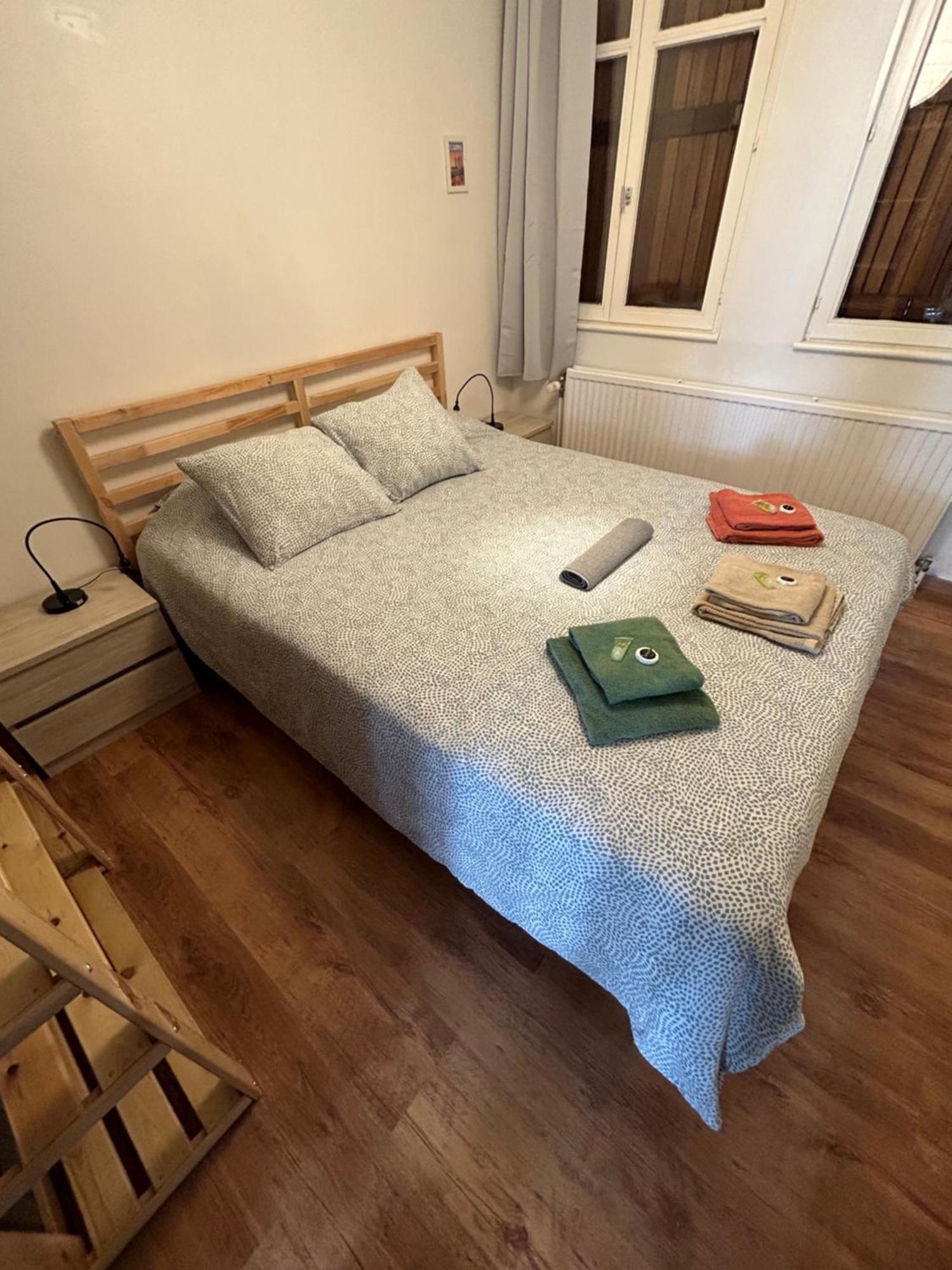 Apartamento Au Beffroi Thuin Exterior foto